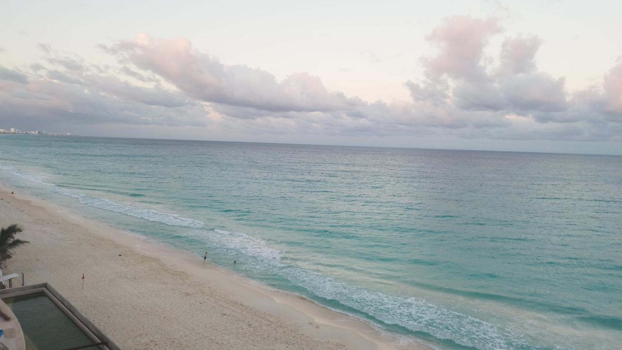 “Magic Sunrise At Cancun” Exteriör bild